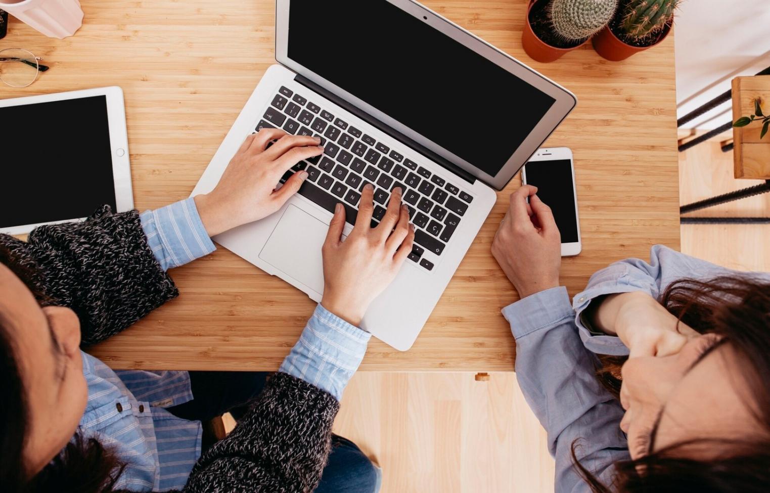 Comfortable home office setup optimized for online financial education